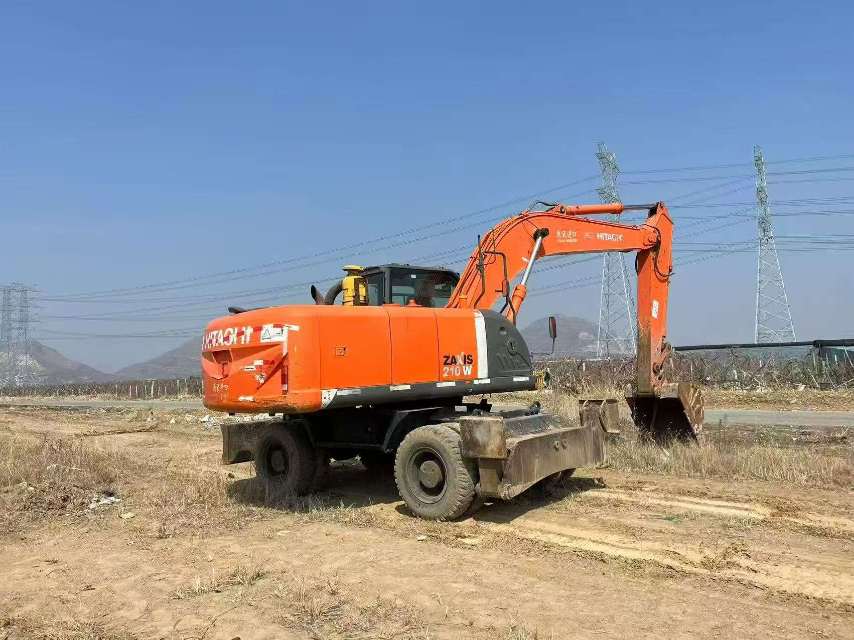 Buy Hitachi ZX210LCH Used Excavator / 3