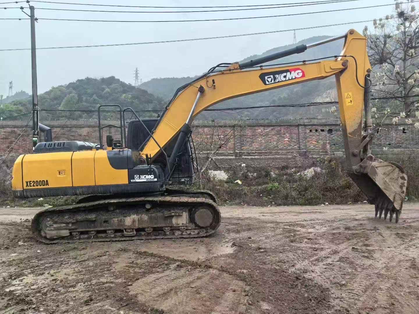 Buy XCMG XE200 Used Excavator / 6