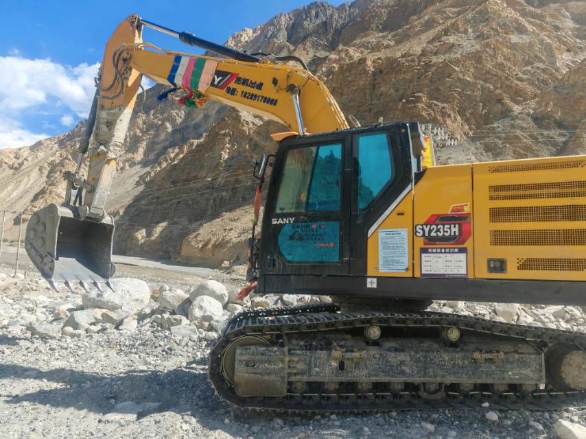 Buy Sany SY215H Used Excavator / 2