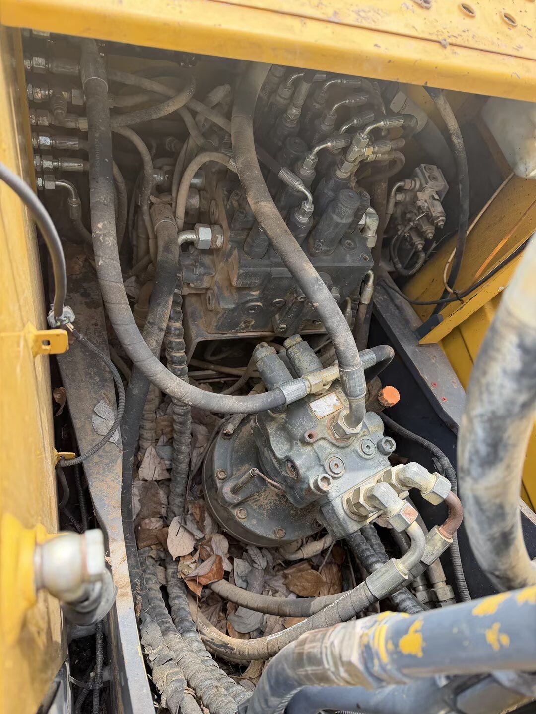 Buy XCMG XE150D Used Excavator / 3