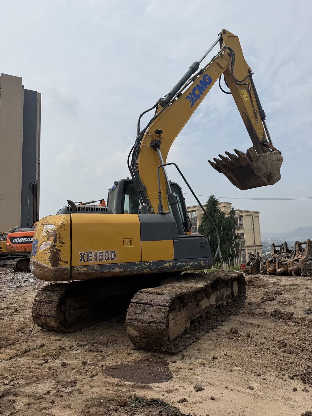 Buy XCMG XE150D Used Excavator / 4
