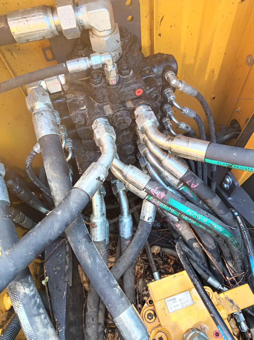 Buy XCMG XE105GA Used Excavator / 8