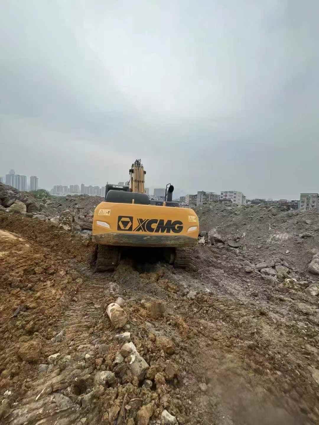 Buy XCMG XE370 Used Excavator / 8