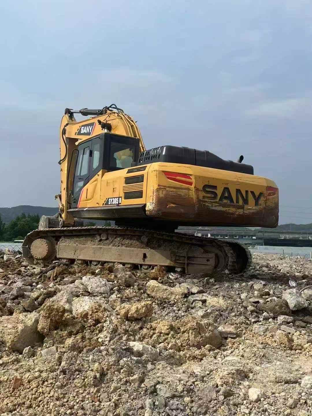 Buy Sany SY305H Used Excavator / 2