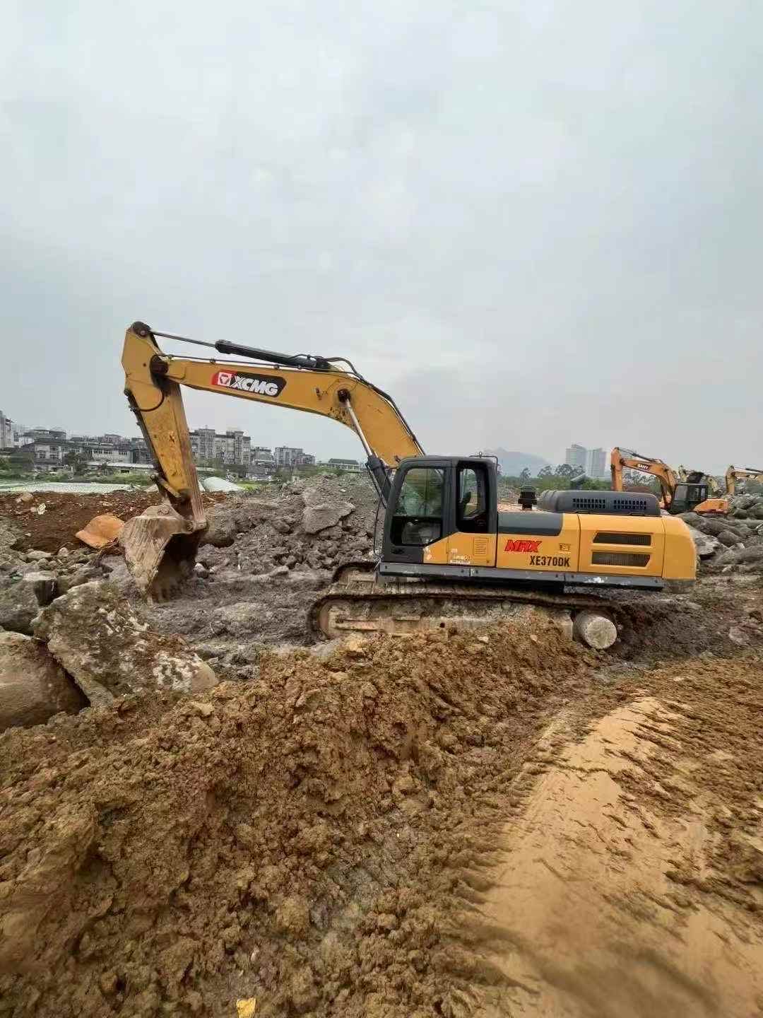 Buy XCMG XE370 Used Excavator / 6