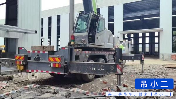 Buy Zoomlion ZTC251VE562 Used Crane / 3