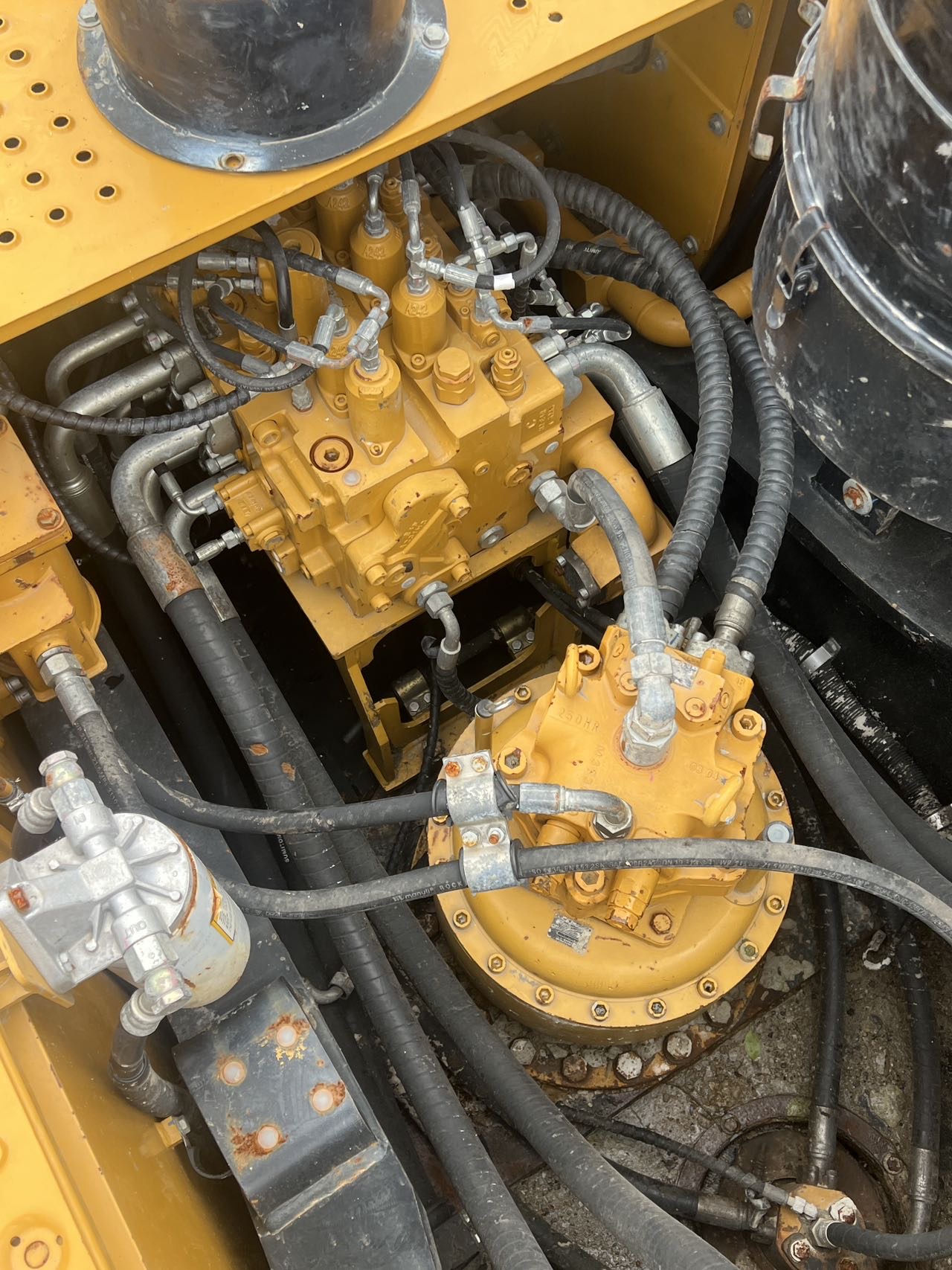 Buy Sany SY550H Used Excavator / 12