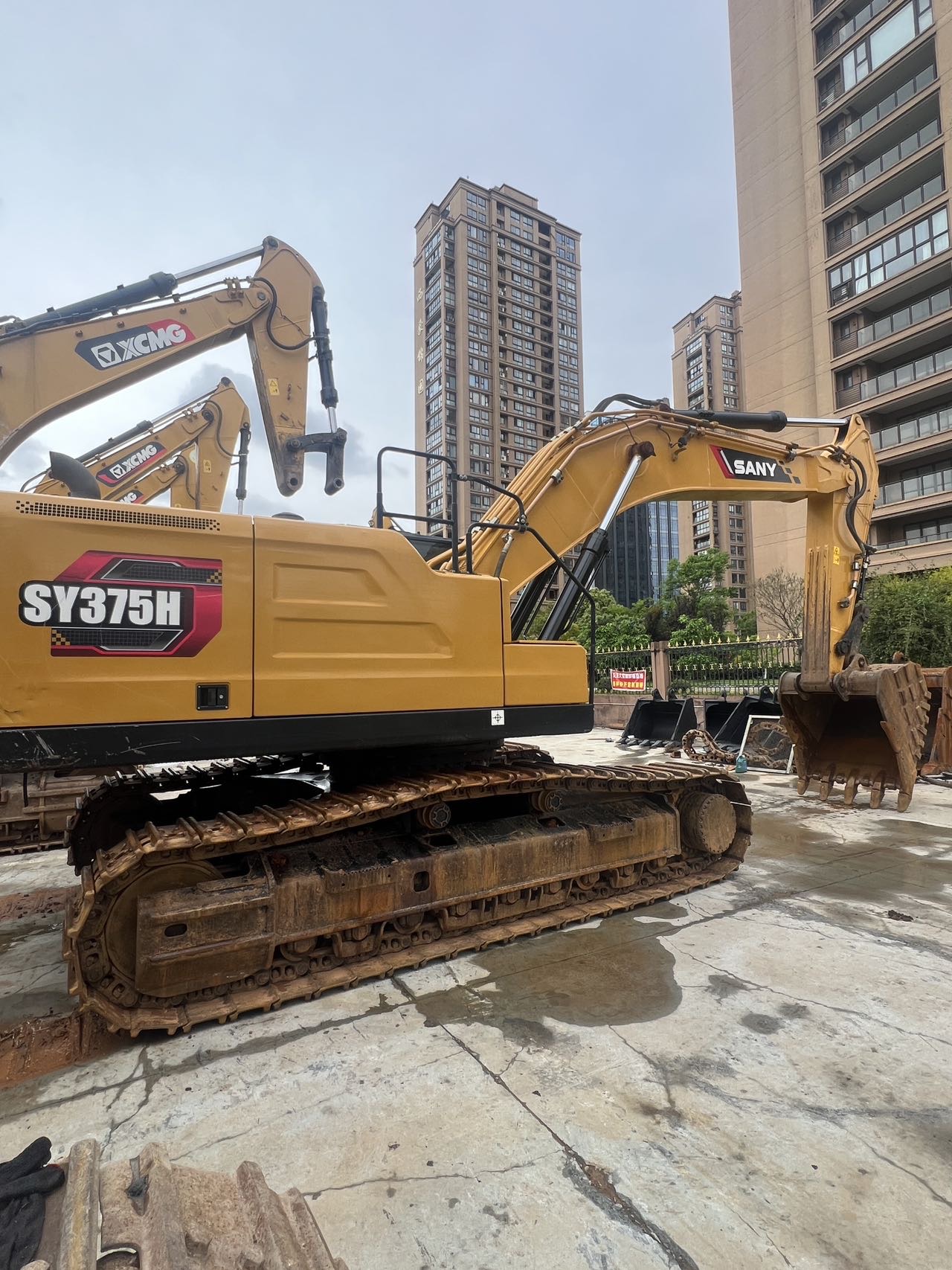 Buy Sany SY375H Used Excavator / 13