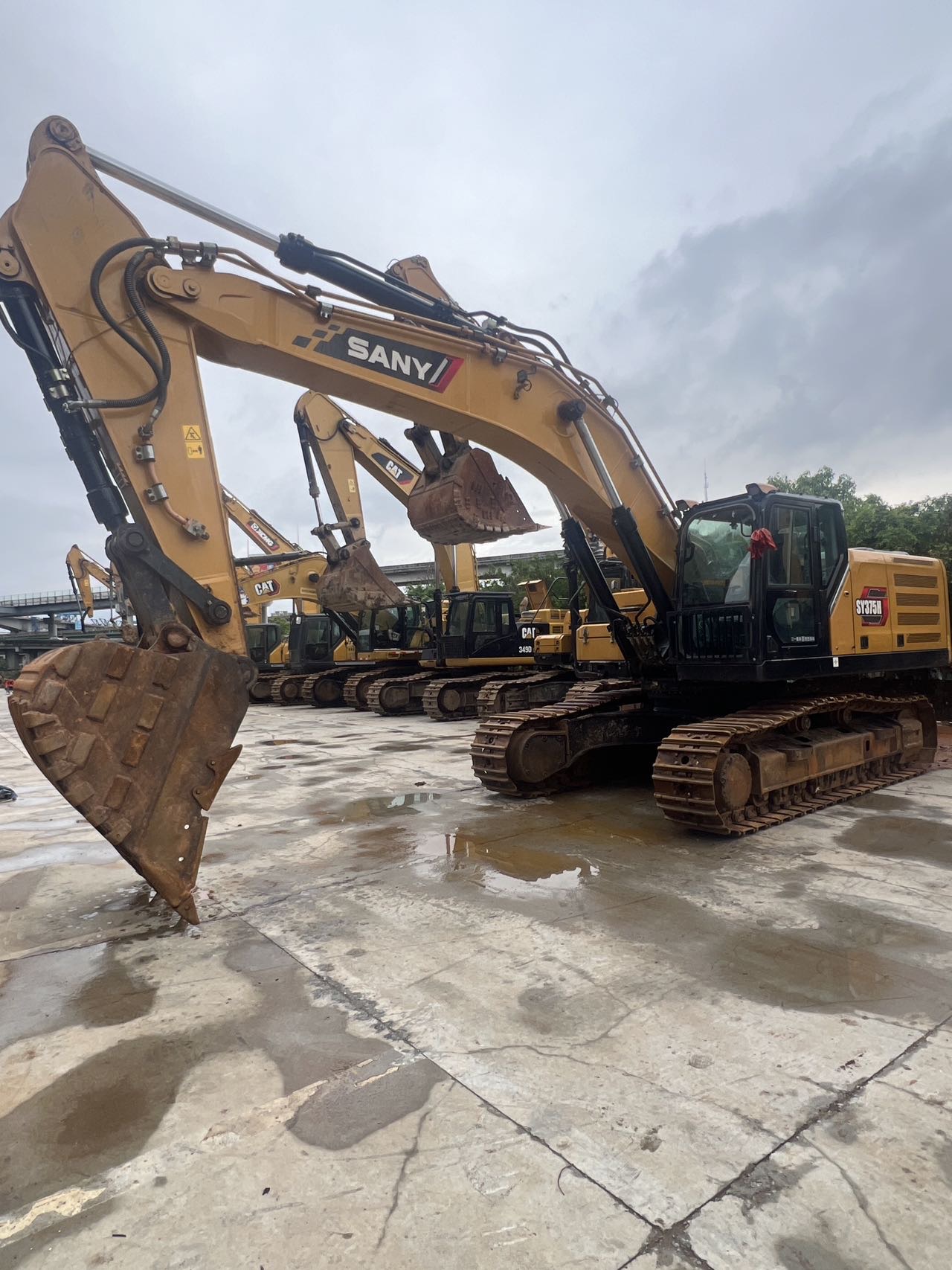 Buy Sany SY375H Used Excavator / 4