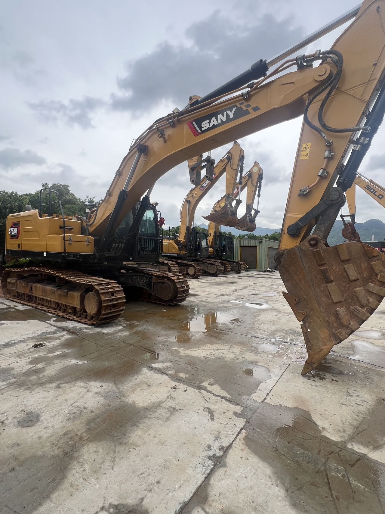 Buy Sany SY375H Used Excavator / 8