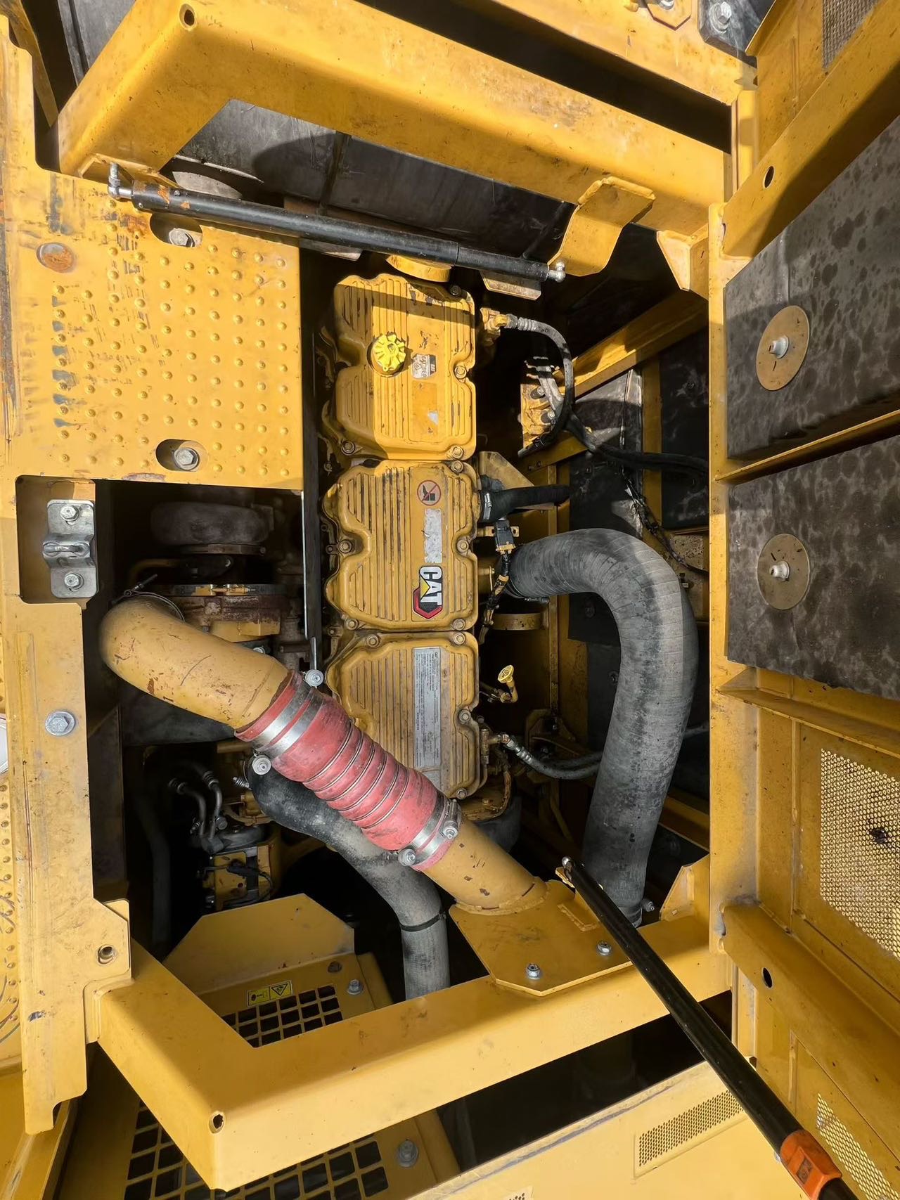 Buy Caterpillar CAT374  Used Excavator / 9
