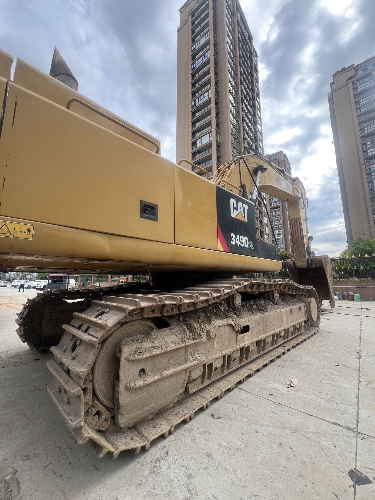 Buy Caterpillar 349D2L Used Excavator / 8