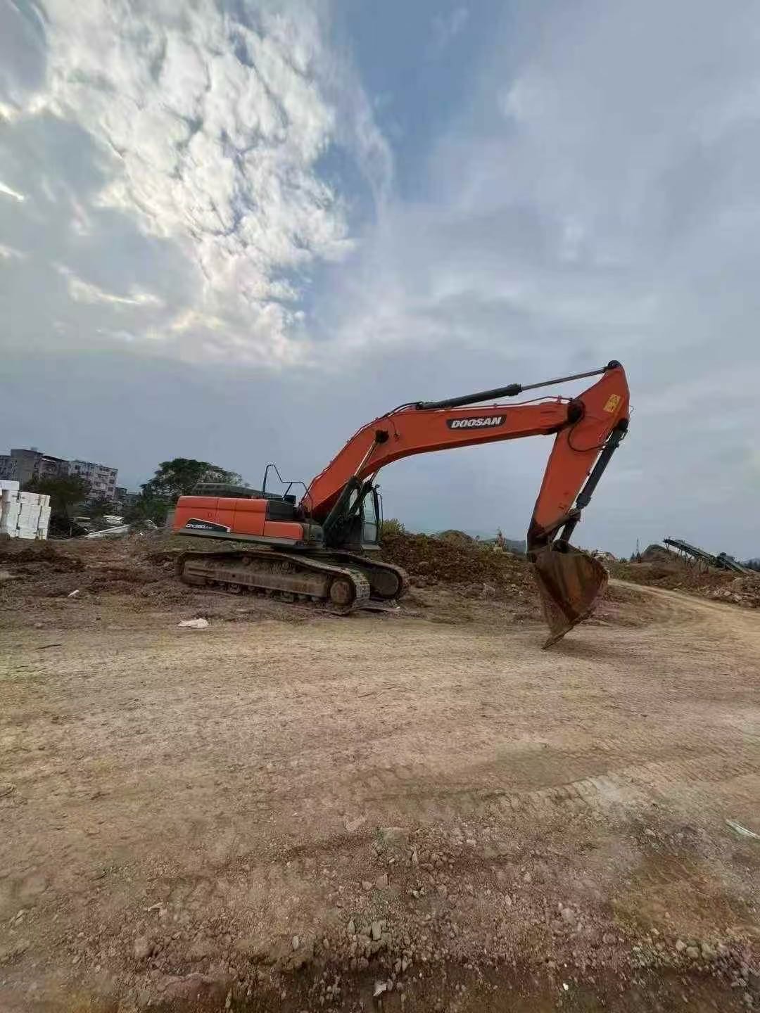 Buy Doosan DX380LC Used Excavator / 3