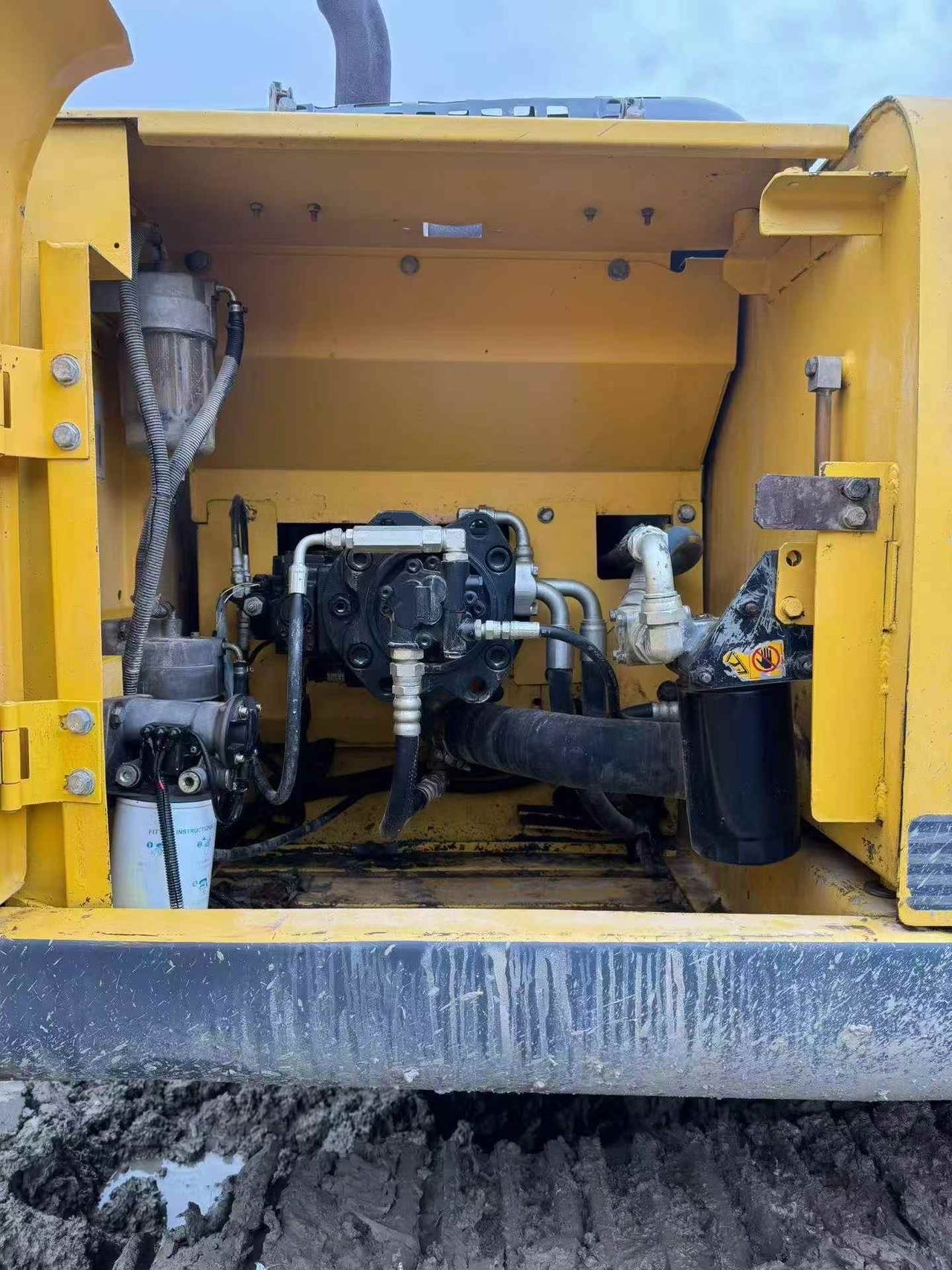 Buy Kobelco SK210 Used Excavator / 8