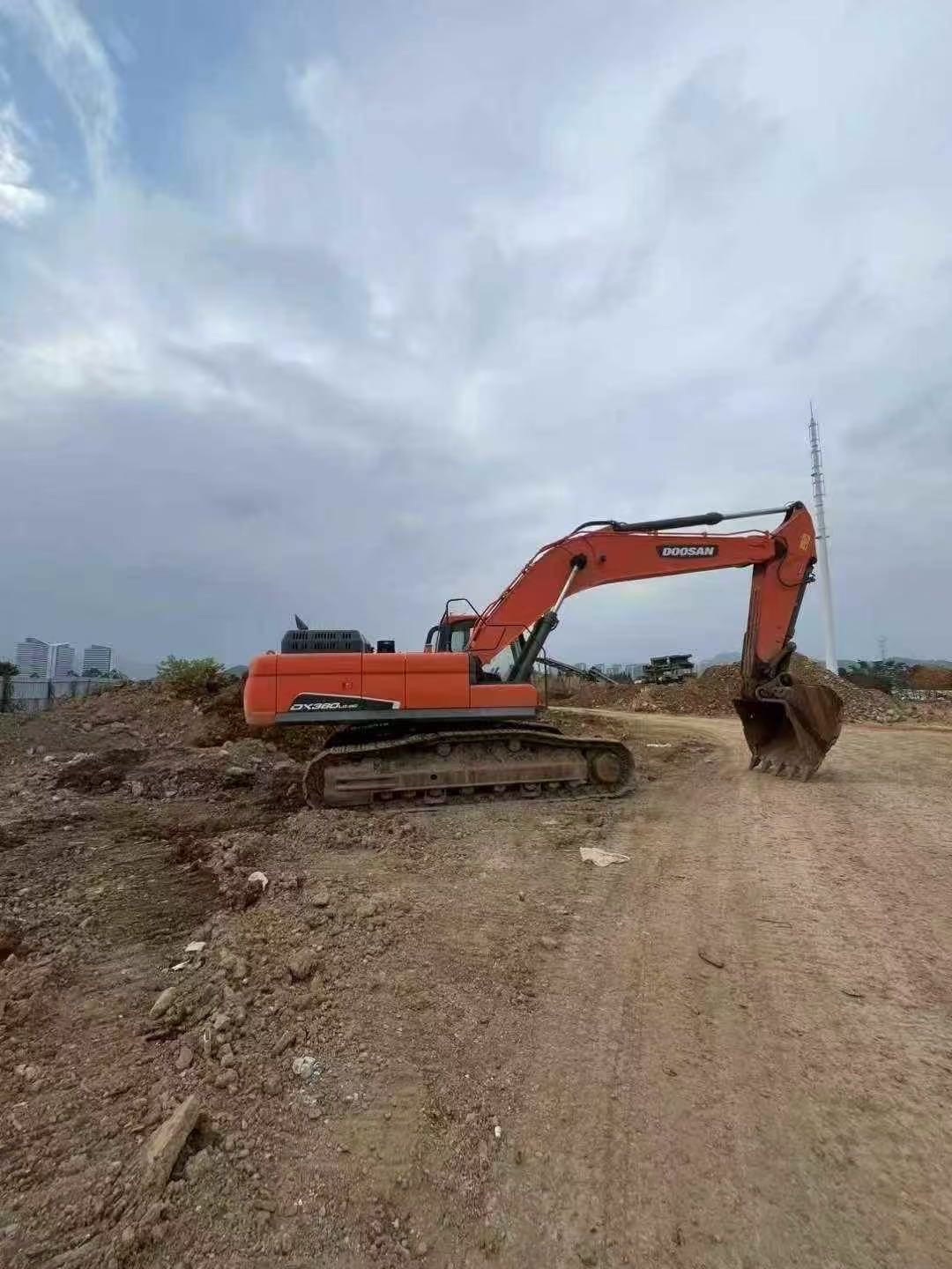 Buy Doosan DX380LC Used Excavator / 5