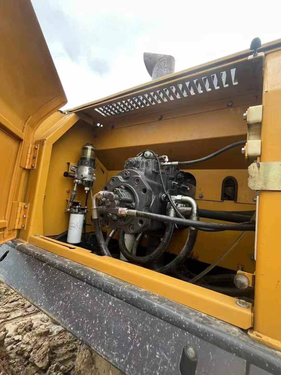 Buy XCMG XE400DK Used Excavator / 8