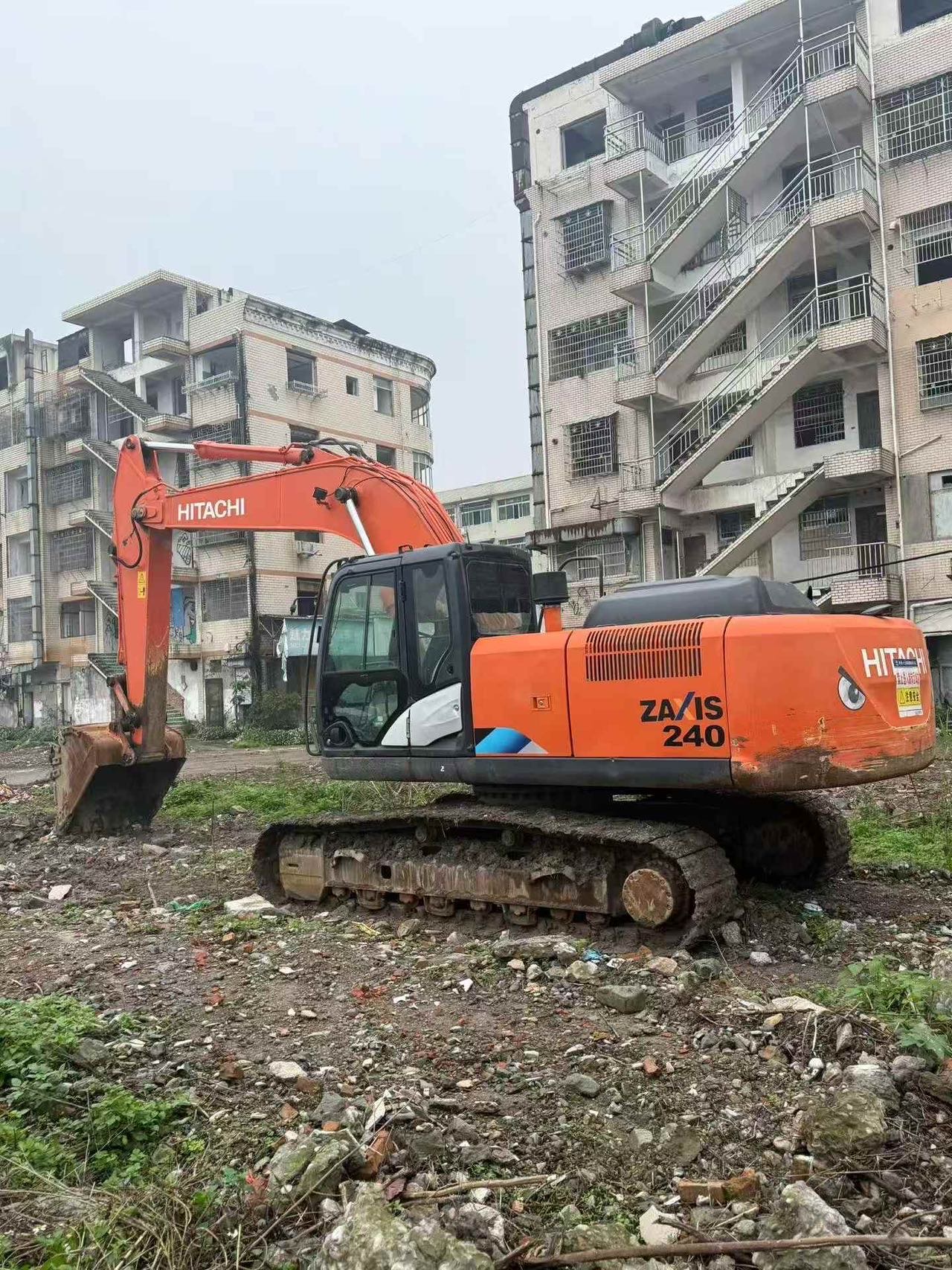 Buy Hitachi ZX240-5A Used Excavator / 6