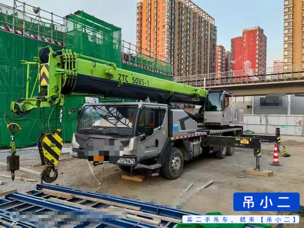 Buy Zoomlion ZTC251VE562 Used Crane / 3