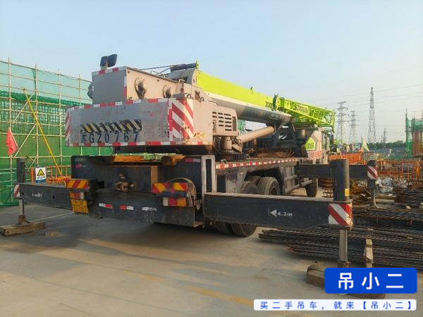 Buy Zoomlion ZTC250V451 Used Crane / 2