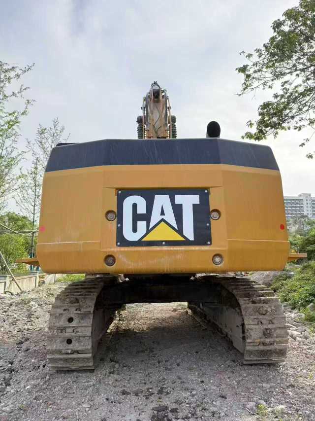 Buy Caterpillar 374D Used Excavator / 3