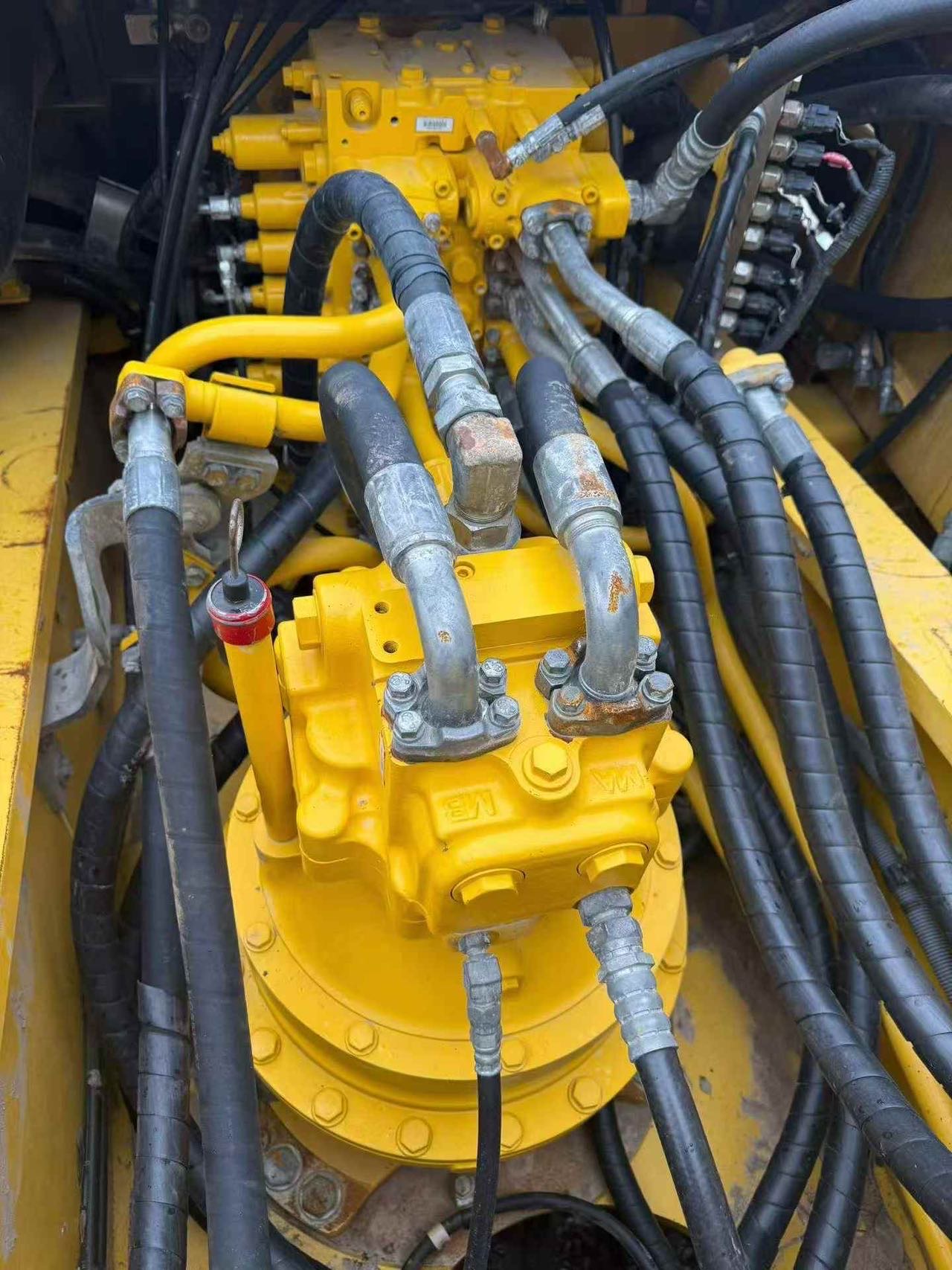 Buy Komatsu PC360-8M0 Used Excavator / 9