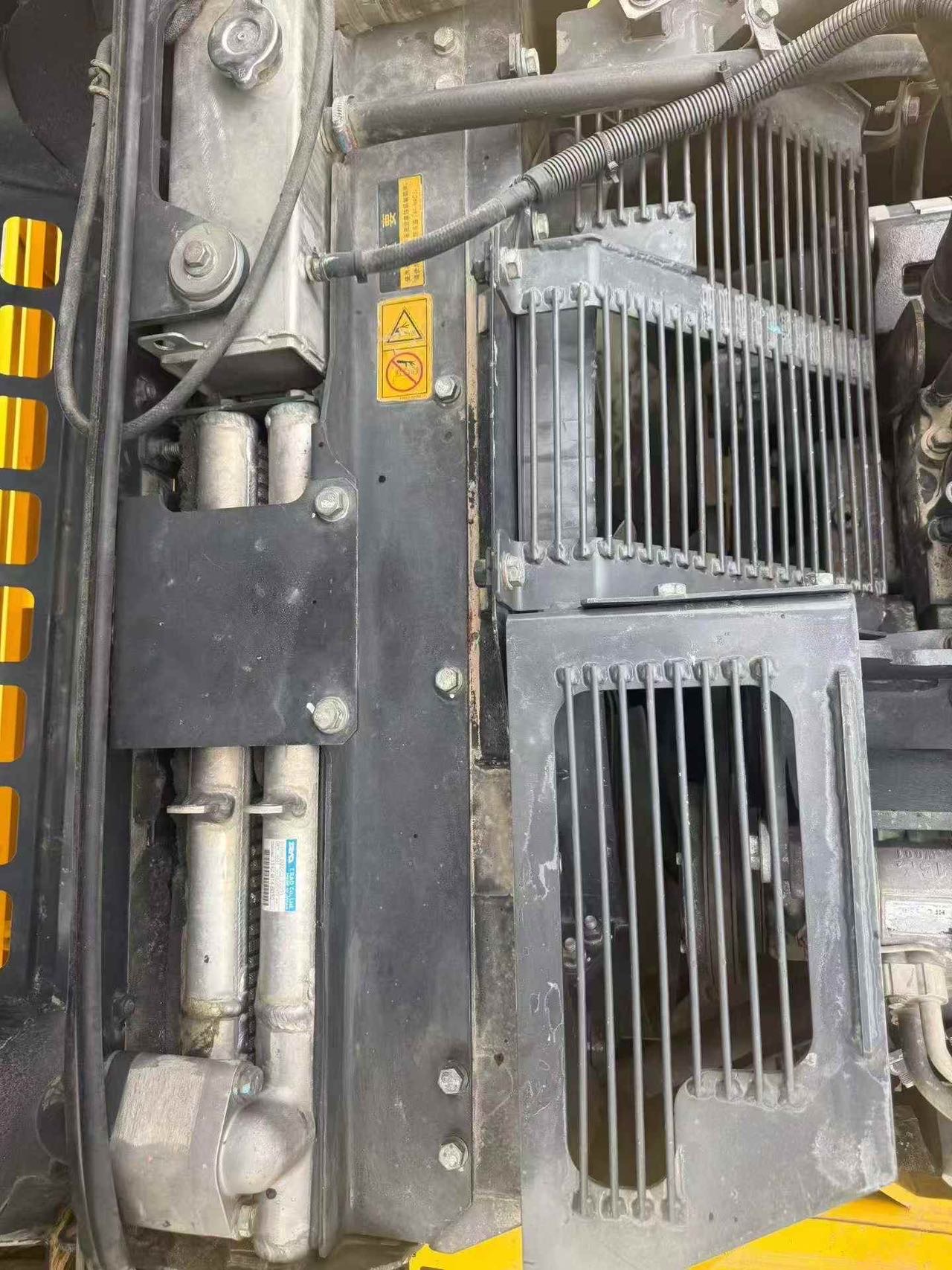 Buy Komatsu PC360-8M0 Used Excavator / 4