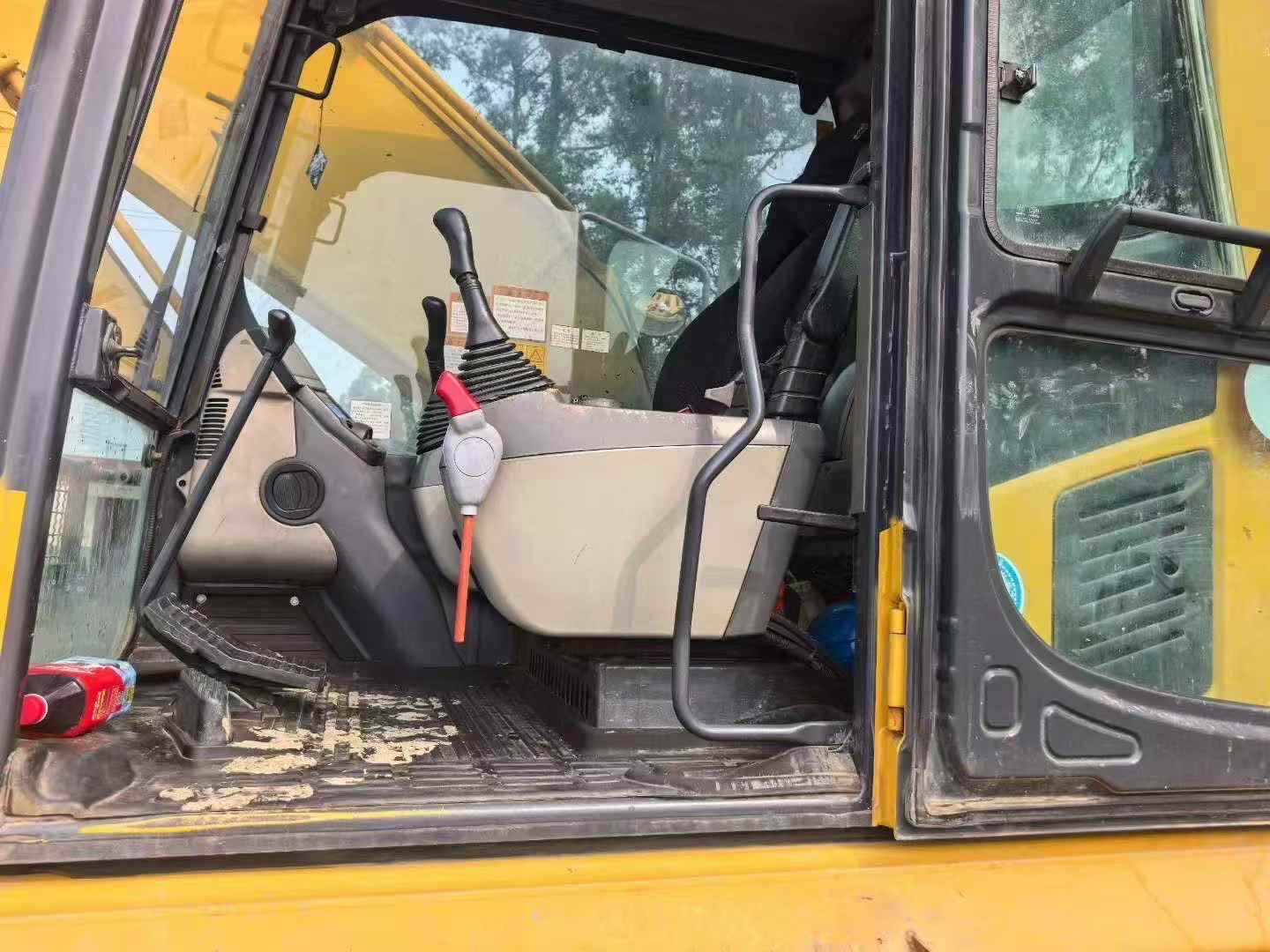 Buy Komatsu PC240LC-8M0 Used Excavator / 5