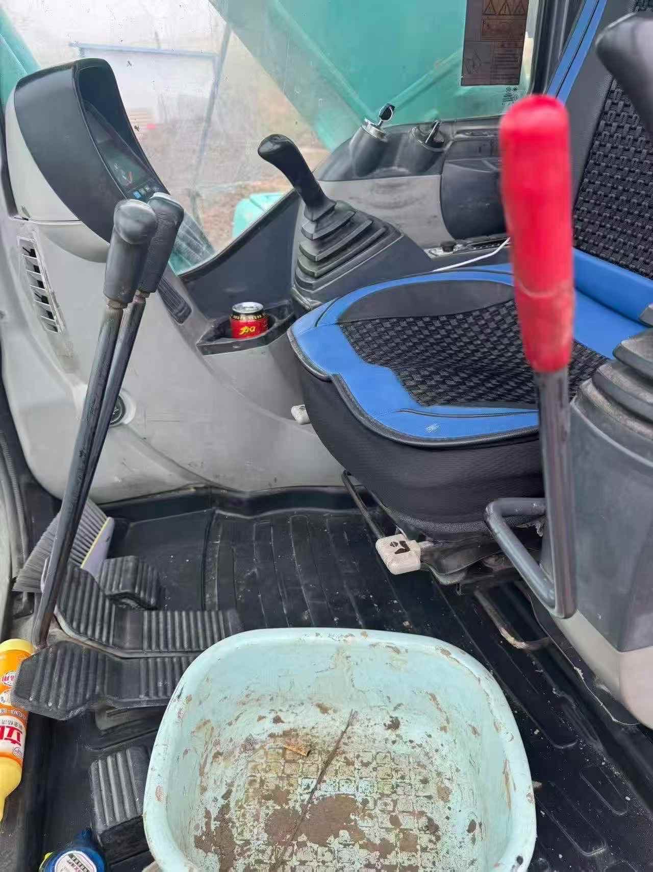 Buy Kobelco SK200 Used Excavator / 5