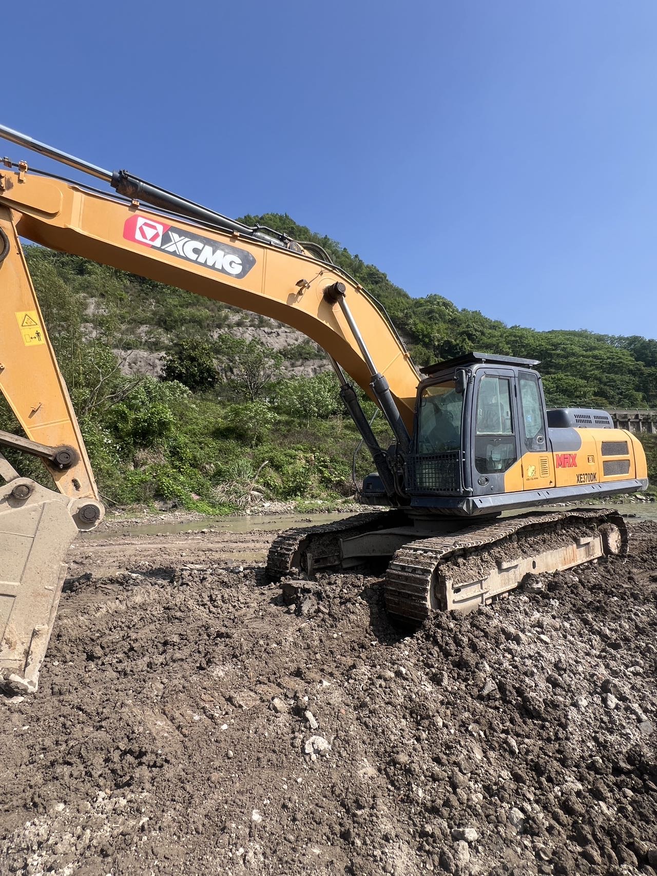 Buy XCMG XE370DK Used Excavator / 8