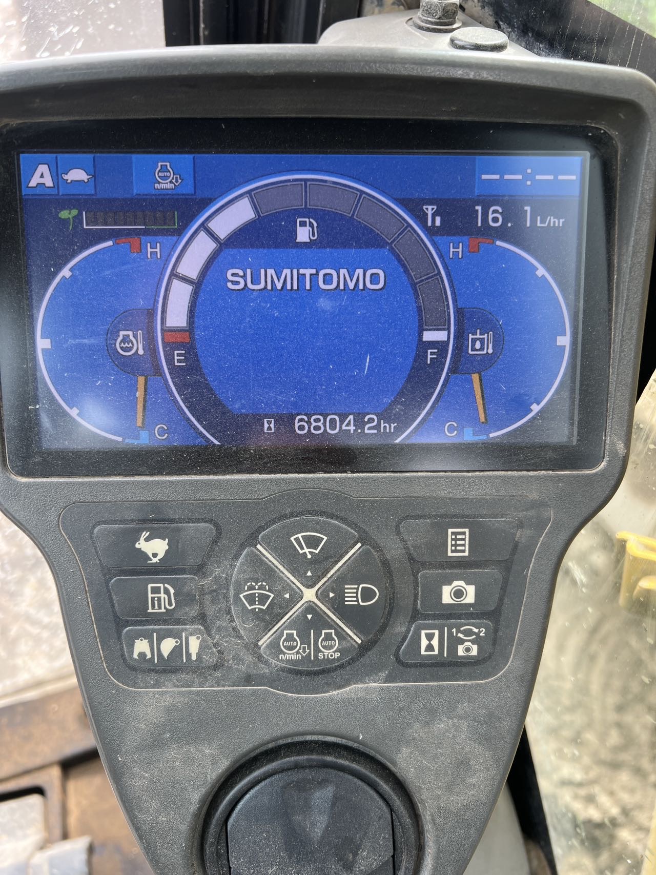 Buy Sumitomo SH260LC-6 Used Excavator / 17