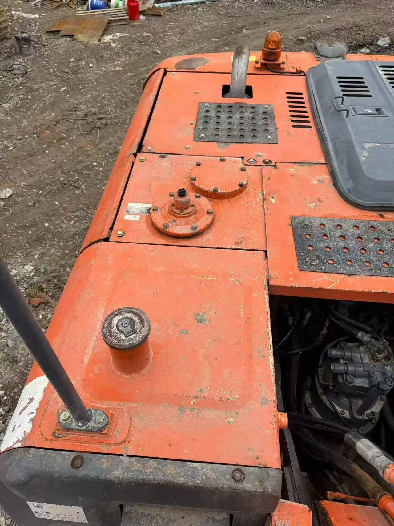 Buy Hitachi EX200-3 Used Excavator / 9