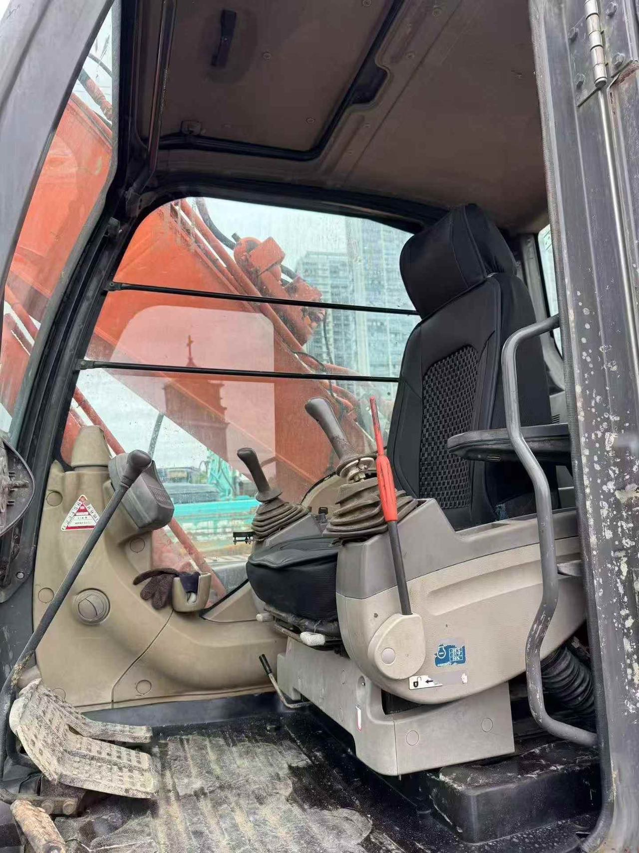 Buy Hitachi EX200-3 Used Excavator / 5