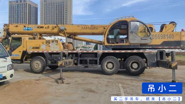 Buy XCMG QY20G Used Crane / 2