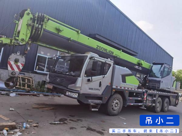 Buy Zoomlion ZTC251VE562 Used Crane / 3