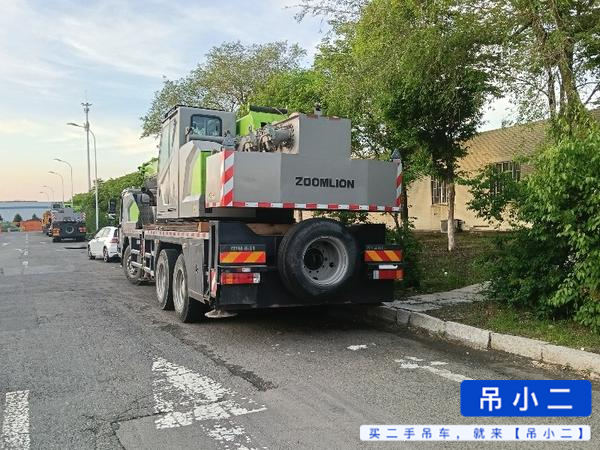 Buy Zoomlion ZTC251VE562 Used Crane / 2