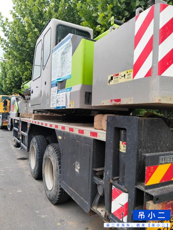 Comprar Zoomlion 250A Usado Guindaste
