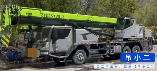 Купить Zoomlion ZTC251VE562 Подержанный Кран