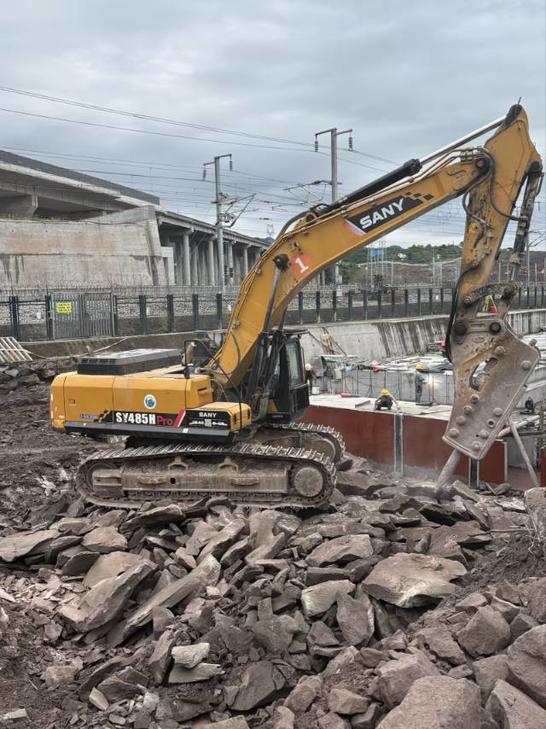 Buy Sany SY485H Used Excavator / 1
