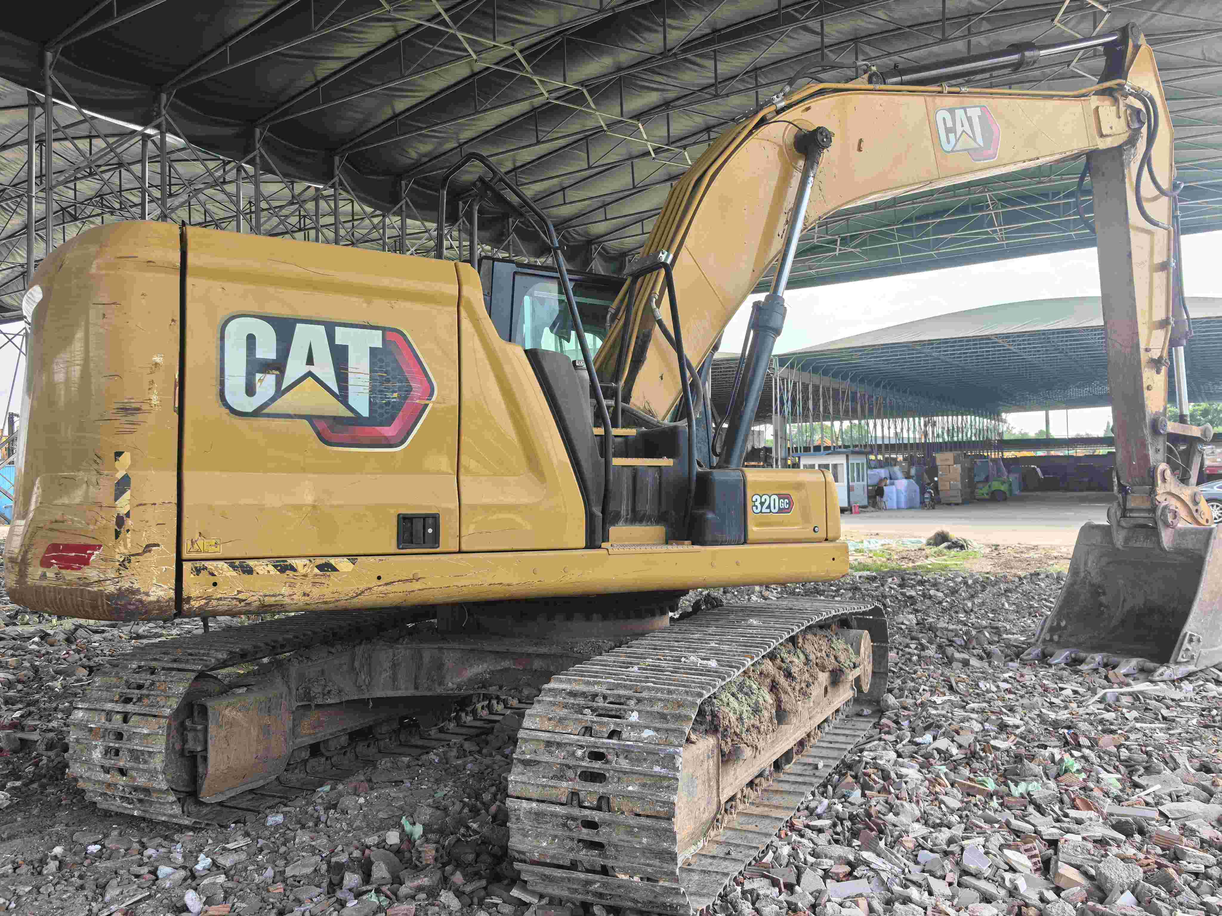 Buy Caterpillar 320C Used Excavator / 2