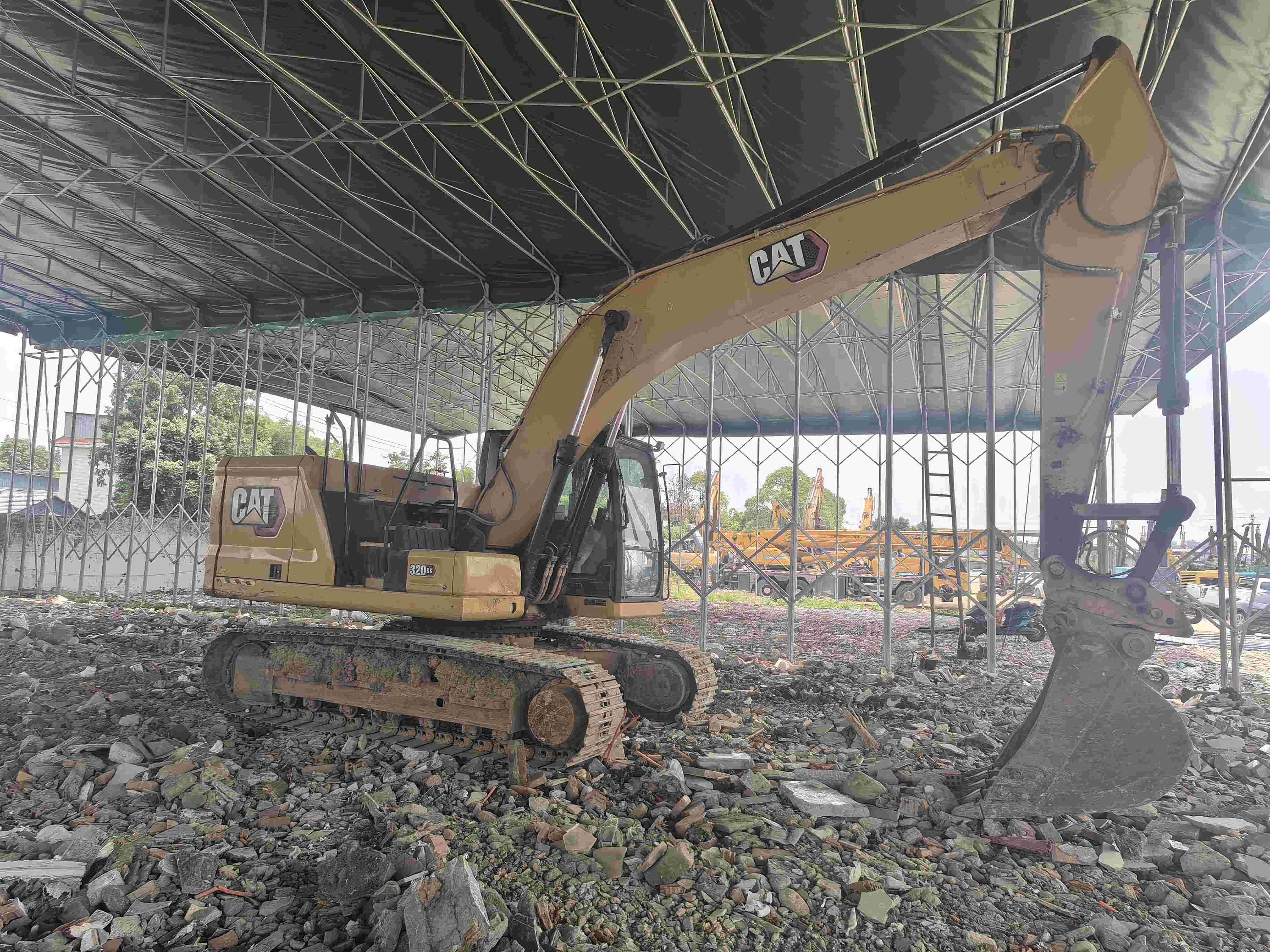 Buy Caterpillar 320C Used Excavator / 4