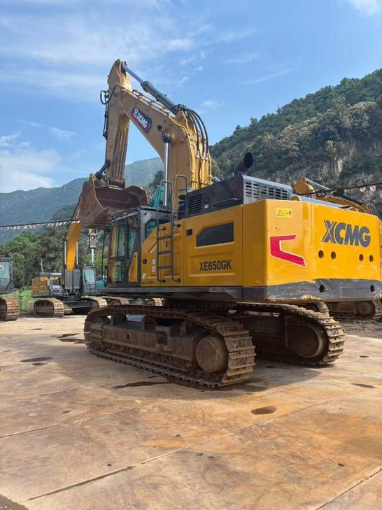 Buy XCMG XE65DA Used Excavator / 1
