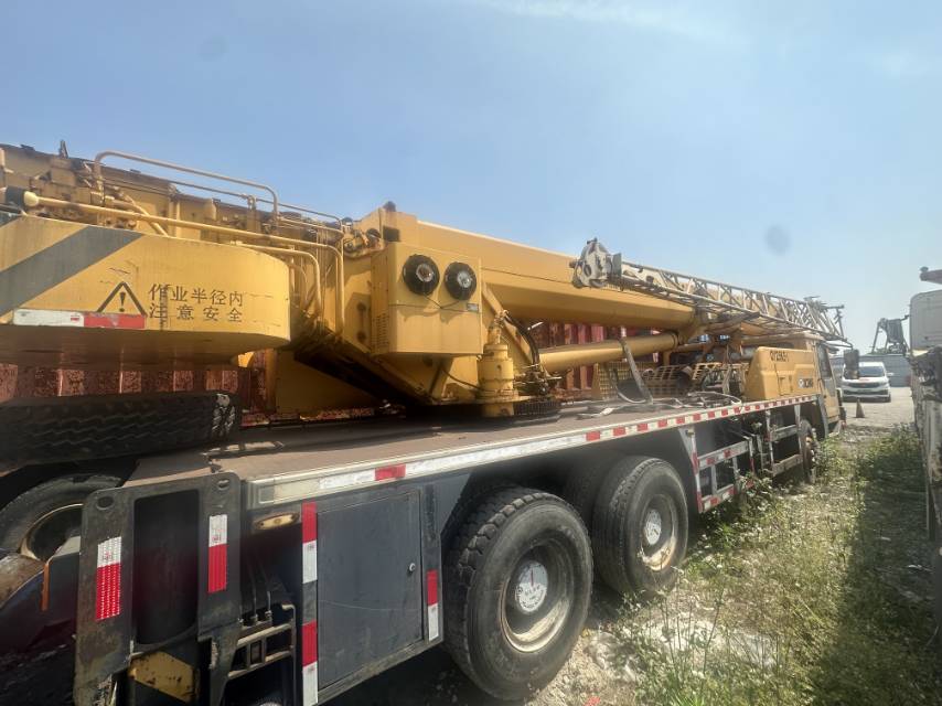 Buy XCMG QY25K5-1 Used Crane / 3