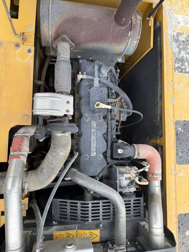 Buy XCMG XE215DA Used Excavator / 8