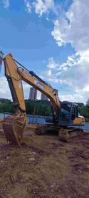 Buy XCMG XE200DA Used Excavator / 16 Buy XCMG XE200DA Used Excavator / 16