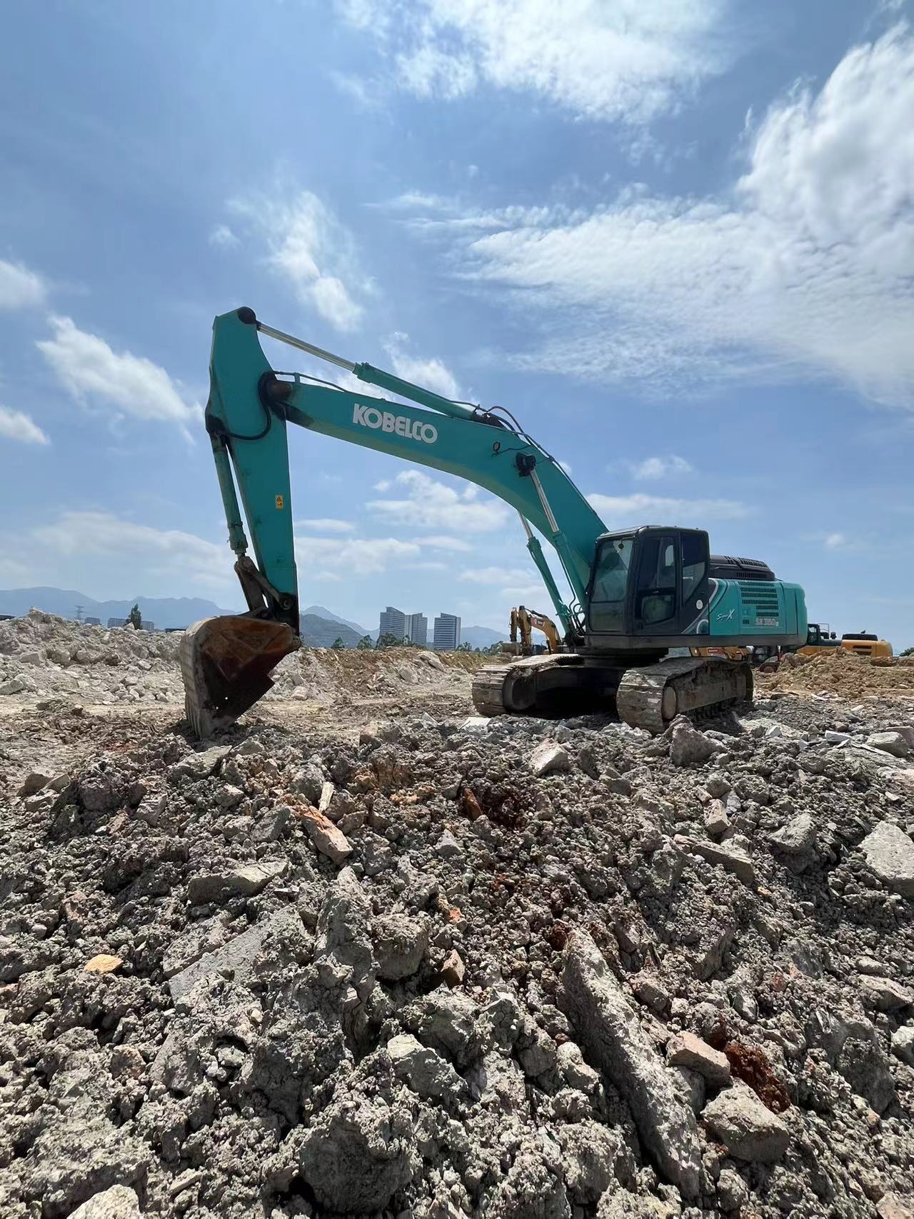 Buy Kobelco 330-8 Used Excavator / 7