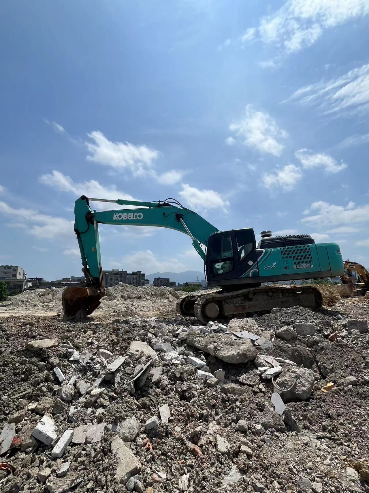 Buy Kobelco 330-8 Used Excavator / 5