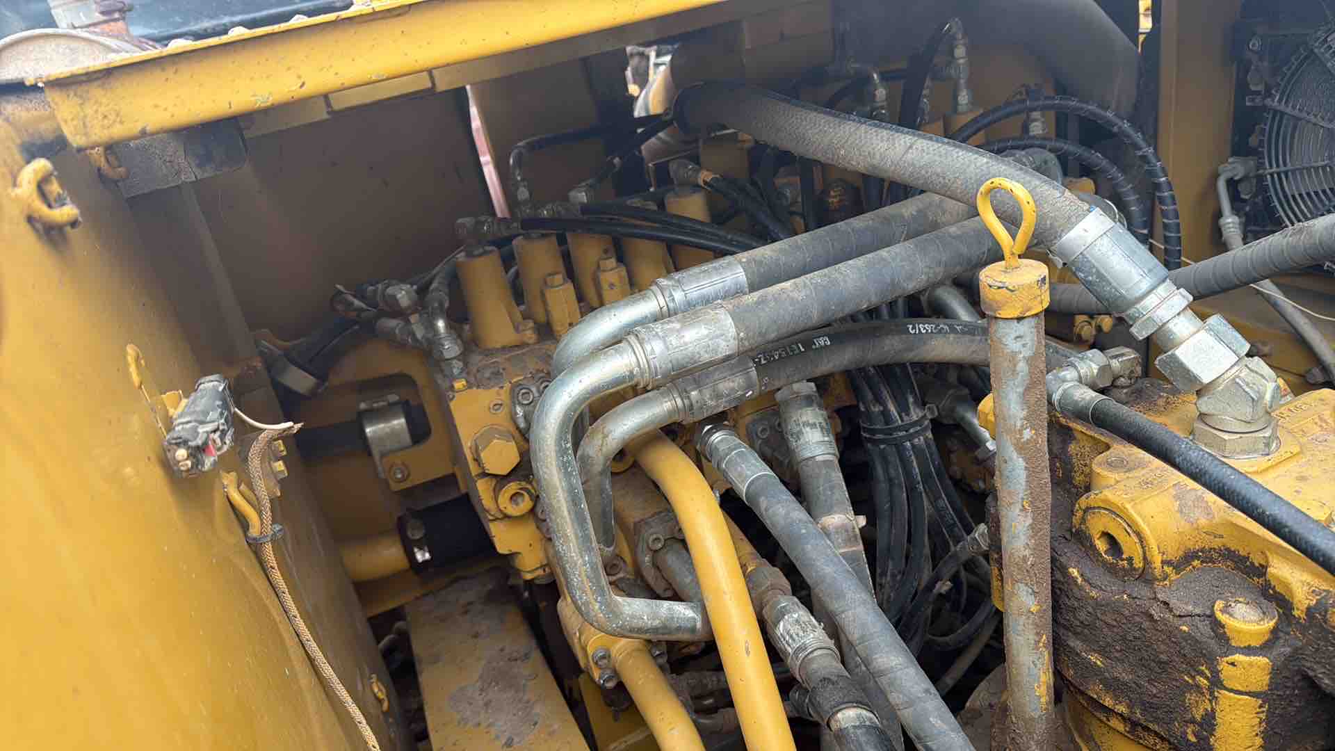 Buy Caterpillar 326D2 Used Excavator / 17