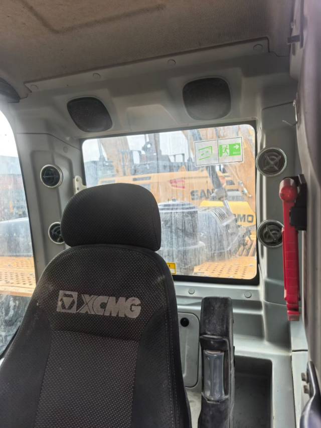 Buy XCMG XE200DA Used Excavator / 9