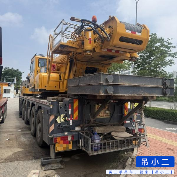 Buy XCMG 130L8C Used Crane / 4