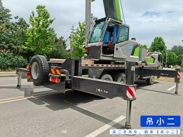 Compre Grúa Zoomlion ZTC251VE562 Usada / 6